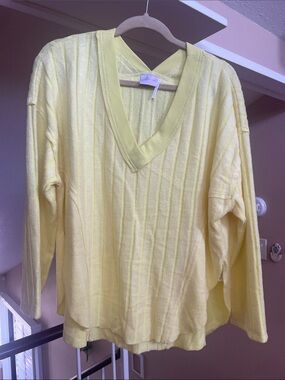 Urban Outfitters Pale Yellow V-Neck Ribbed Sweater